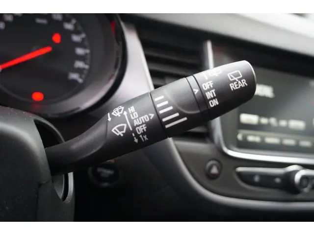 Opel Crossland X 1.2 Online Edition 2017 Benzine 19