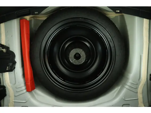 Toyota Yaris 1.5 Hybrid Lease 2015 Hybride Benzine 34