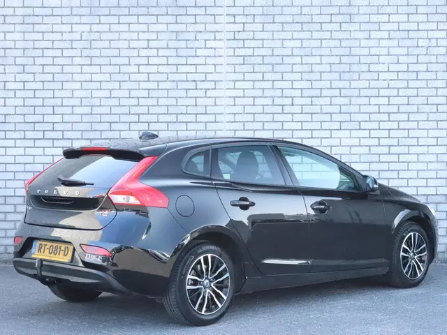 Volvo V40 2.0 T2 Nordic+ 2018 Benzine 2