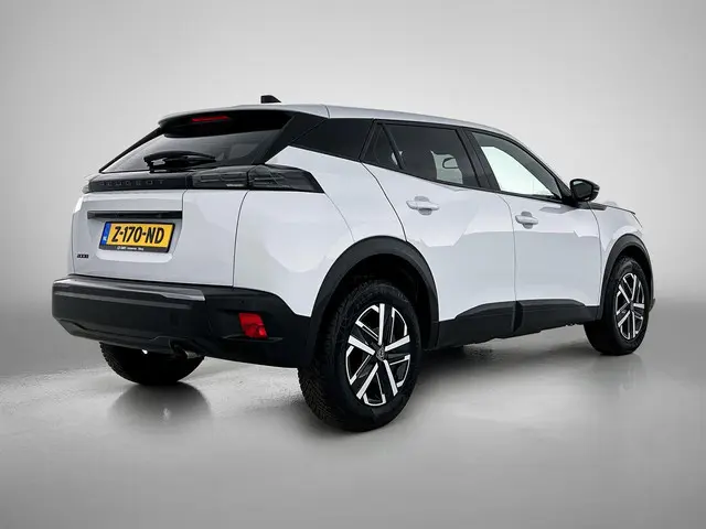 Peugeot 2008 1.2 100 2023 Benzine 5