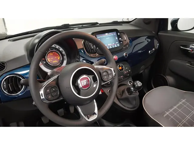 Fiat 500C 1.0 Hybrid Lounge Plus 2021 Benzine 9