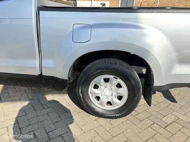 Isuzu D-Max 4x4 2.5 Double Cab LS Hi Ride 2012 Diesel 16