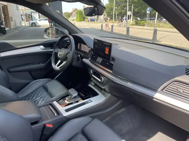 Audi Q5 45 TFSI S Line edition 2021 Benzine 54