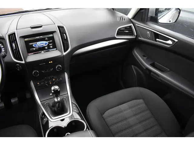 Ford Galaxy 1.5 Trend 2015 Benzine 9