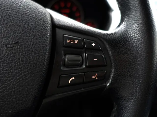 BMW 3 Serie 328i 245pk High Executive Aut- 2012 Benzine 19