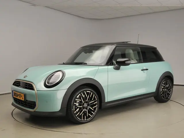 MINI 3-Deurs Cooper C 2025 Benzine 31