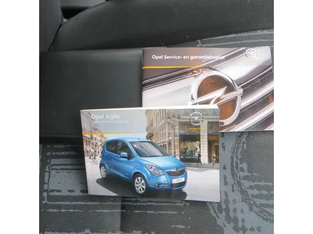 Opel Agila 1.0 Edition 2012 Benzine 15
