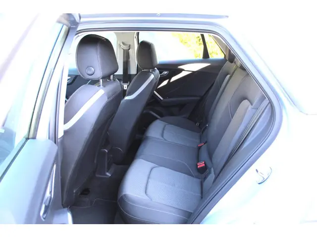 Audi Q2 1.0 TFSI #limited 2018 Benzine 7