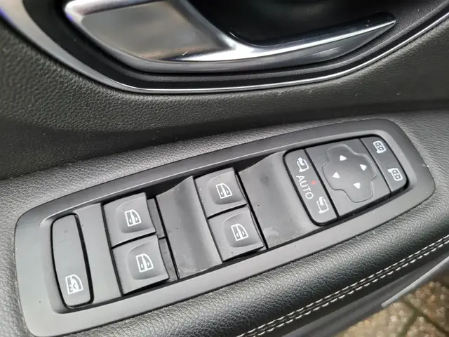 Renault Scénic 1.2 TCe Bose 2016 Benzine 23