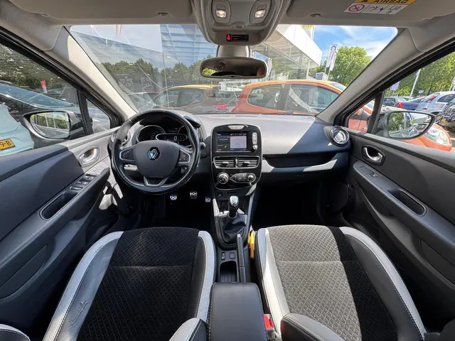 Renault Clio Estate TCe 90 Energy Bose 2019 Benzine 4