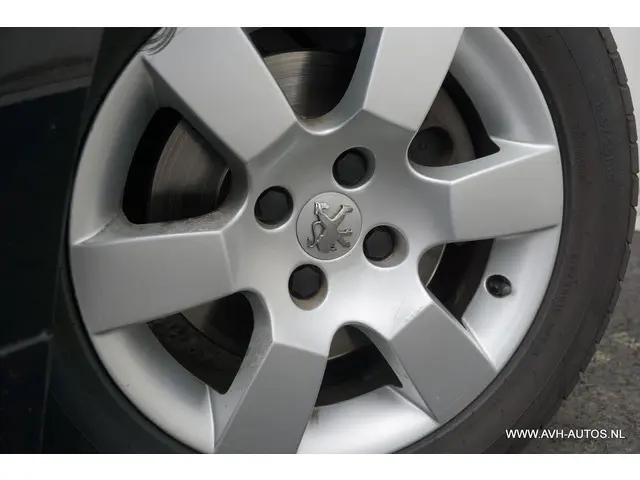 Peugeot 5008 1.6 THP Active 5 - persoons! 2013 Benzine 10