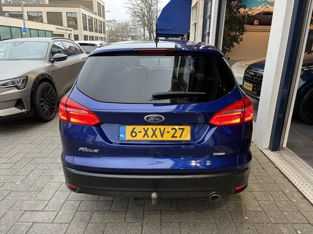 Ford Focus Wagon 1.5 Titanium Edition 2014 Benzine 4