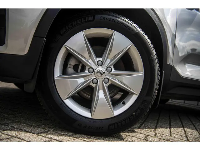 Volvo XC40 2.0 B4 Core 2023 Benzine 34