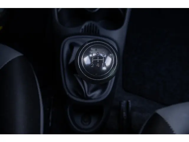 Peugeot 107 1.0 Facelift Airco 2014 Benzine 21