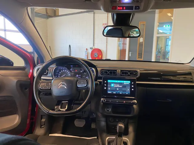 Citroën C3 1.2 PureTech S&S Shine 2018 Benzine 7