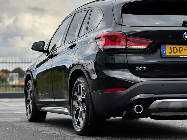 BMW X1 xDrive25e 2021 Hybride Benzine 6