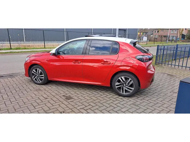Peugeot 208 1.2 PureTech Blue Lease Allure 2019 Benzine 4