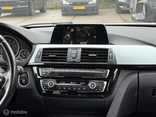 BMW 3 Serie Touring 320i M Sport Edition 2015 Benzine 8