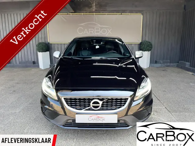 Volvo V40 2.0 T4 R-Design 2017 Benzine 2