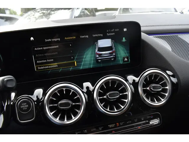Mercedes-Benz GLA 250 e AMG Line 2022 Hybride Benzine 16
