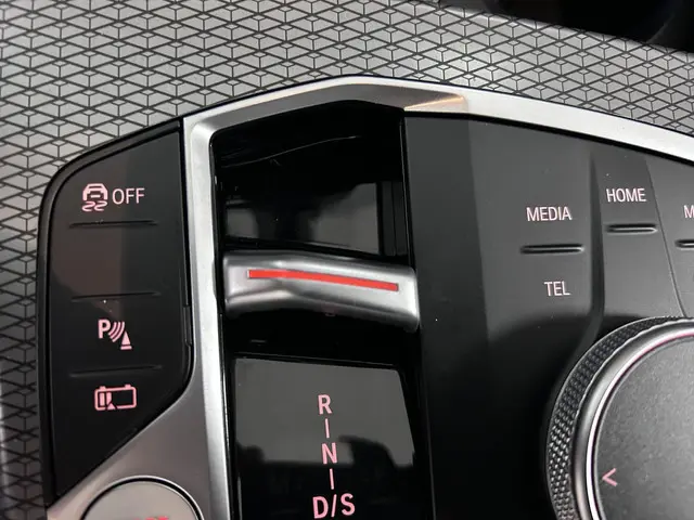 BMW 3 Serie Touring 330e xDrive 2022 Hybride Benzine 23