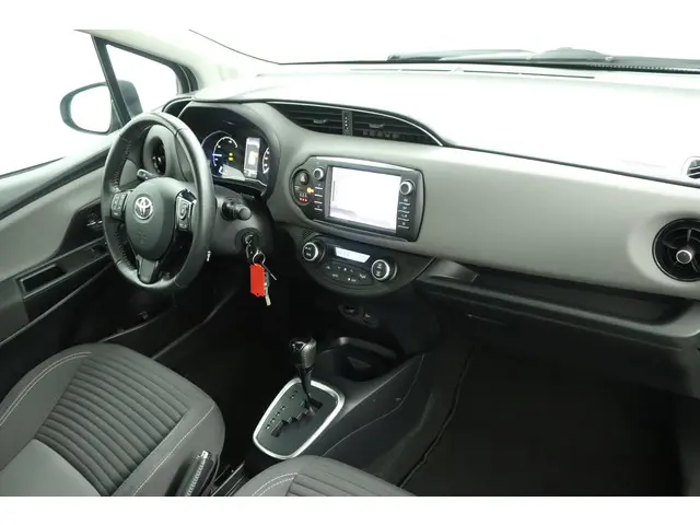 Toyota Yaris 1.5 Hybrid Energy 2018 Hybride Benzine 60