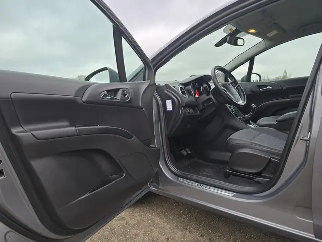 Opel Meriva 1.4 Turbo 2015 Benzine 15