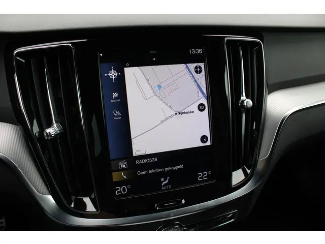 Volvo S60 T4 Automaat R-Design 2019 Benzine 44