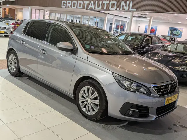 Peugeot 308 1.2 PureTech Allure 2018 Benzine
