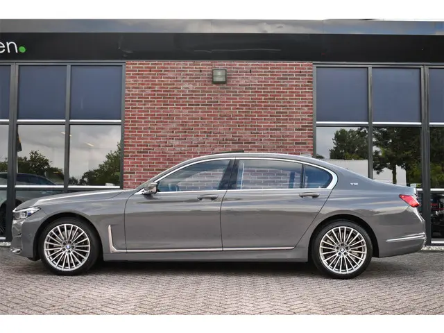 BMW 7 Serie M760Li xDrive 2019 Benzine 33