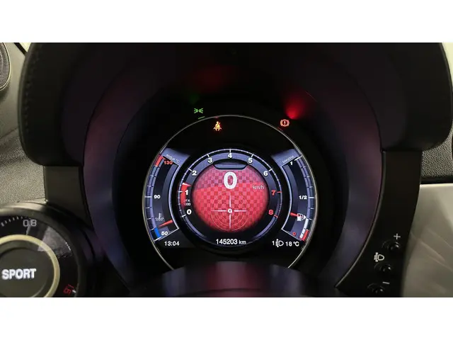 Fiat 500 1.4 T-Jet Abarth 595 2017 Benzine 26