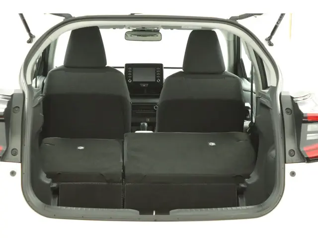 Toyota Yaris 1.5 Hybrid Dynamic 2022 Hybride Benzine 25