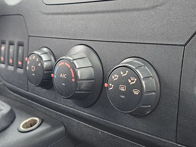 Renault Master 2.3 2018 Diesel 12