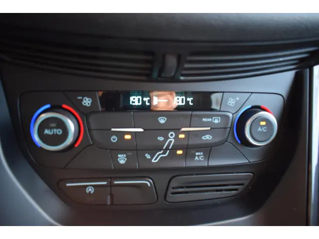 Ford Grand C-Max 1.0 Titanium 2016 Benzine 13