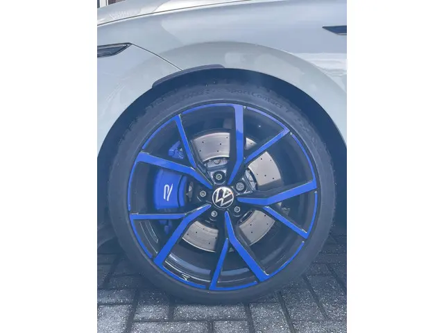 Volkswagen Golf 2.0 TSI R 4Motion editie 20 2021 Benzine 17