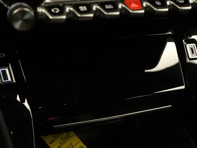 Peugeot e-2008 EV GT 54 kWh 2023 Elektrisch 31