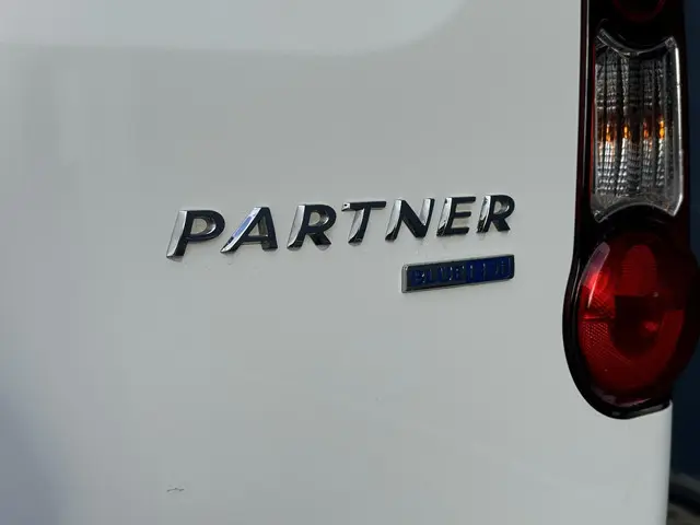 Peugeot Partner 120 1.6 BlueHDi 100 L1 XR 2016 Diesel 11