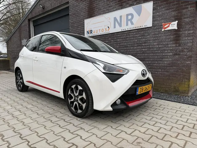Toyota Aygo 1.0 VVT-i x-clusiv 2018 Benzine 7