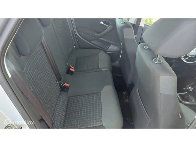 Volkswagen Polo 1.0 R-Line 2017 Benzine 24