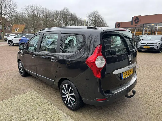 Dacia Lodgy 1.2 TCe Blackline 7p. 2015 Benzine 7