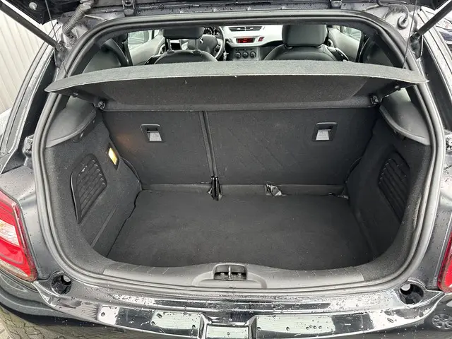 Citroën DS3 1.2 PureTech So Chic 2015 Benzine 12