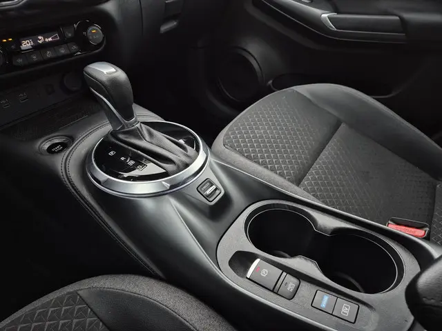 Nissan Juke 1.6 Hybrid N-Connecta 2024 Hybride Benzine 21