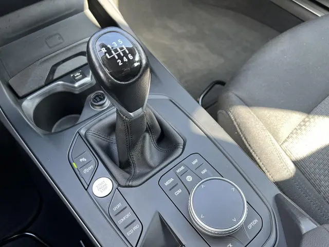 BMW 1 Serie 118i *Carplay*ECC*Garantie 2021 Benzine 14