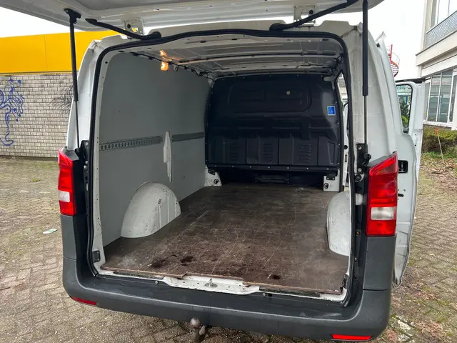Mercedes-Benz Vito 111 CDI Lang EURO 5 2015 Diesel 8