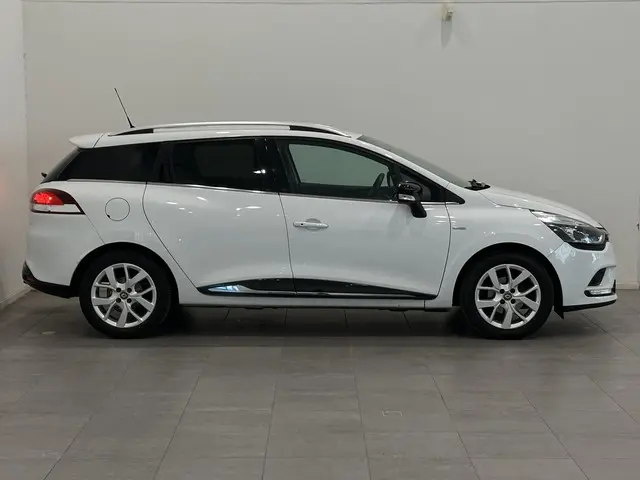 Renault Clio Estate 0.9 TCe 90 Limited 2018 Benzine 15