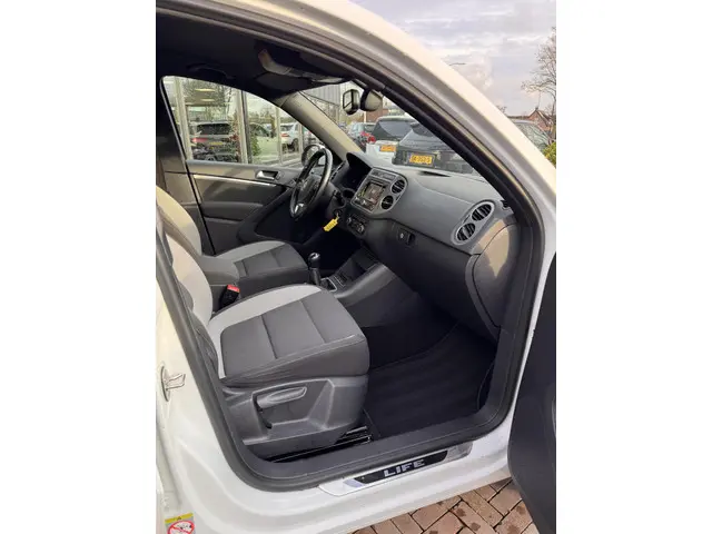 Volkswagen Tiguan 1.4 TSI LIFE 2014 Benzine 7