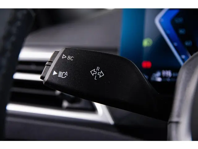 BMW 3 Serie Touring 330e 2025 Hybride Benzine 26