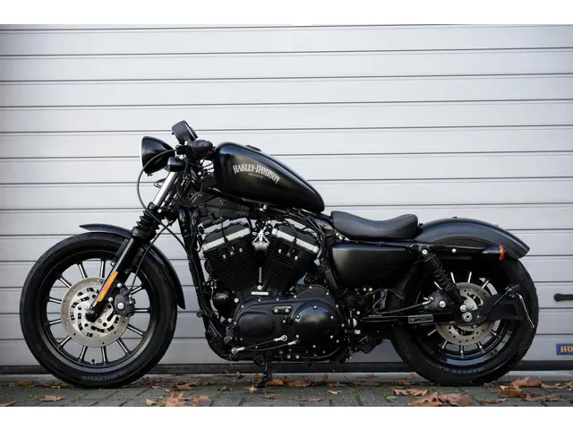 Harley-Davidson Sportster 2