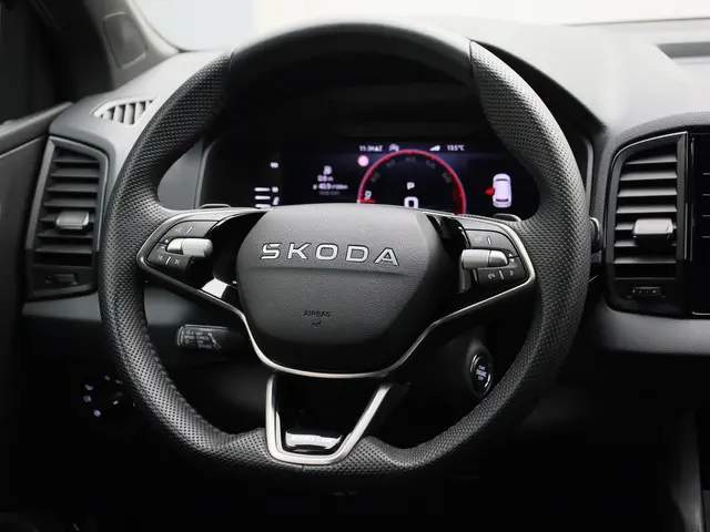 Škoda Karoq 1.5TSI/150PK ACT Sportline DSG 2025 Benzine 37