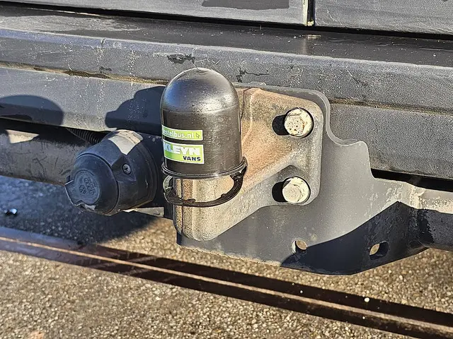 MAN TGE 3.140 2022 Diesel 14